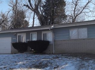 10240 Pannell Dr, Saint Louis, MO 63136