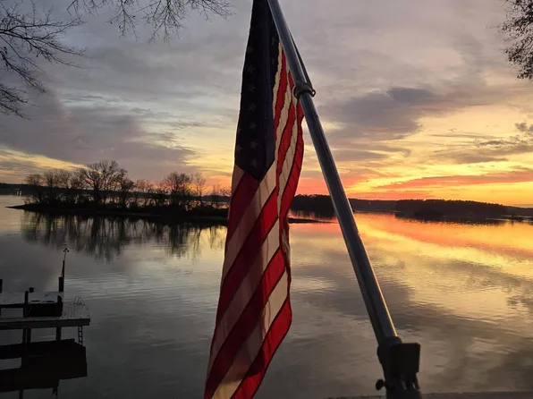 210 Roberts Cir, Lincoln, AL 35096