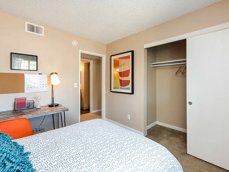 Oak Ridge Apartments — Photo 22