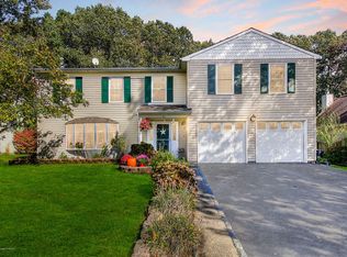 42 Appletree Rd, Howell, NJ 07731