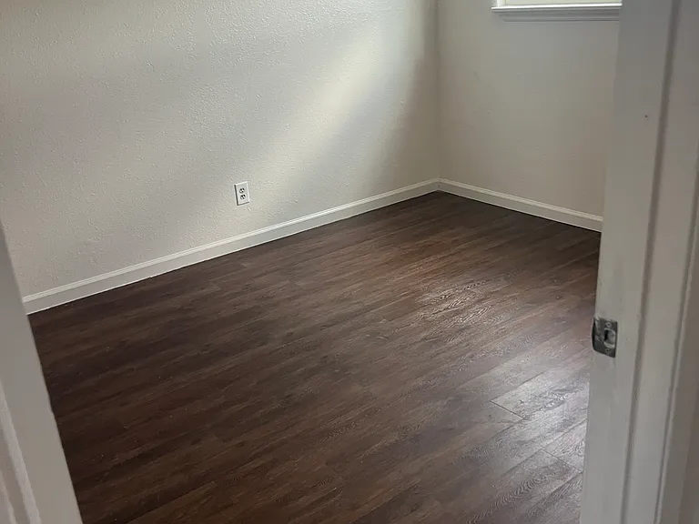 606 S Soderquist Rd #606 — Photo 1