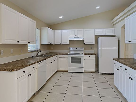 5th image of 6203 NW Kukui Ct