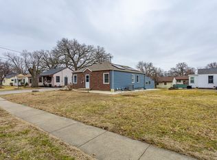 3122 Madison Ave, Des Moines, IA 50310