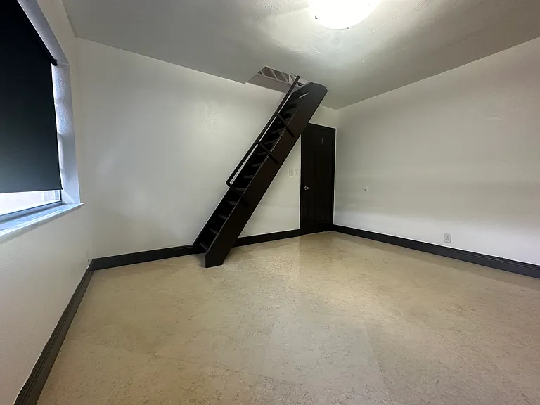 Bedroom/upstairs is additional atticroom /playroom /storage
