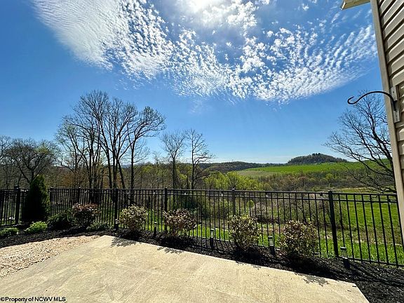 2nd image of 2081 Mountain Ash Ln