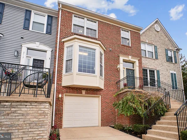 8715 Wadebrook Ter, Springfield, VA 22153