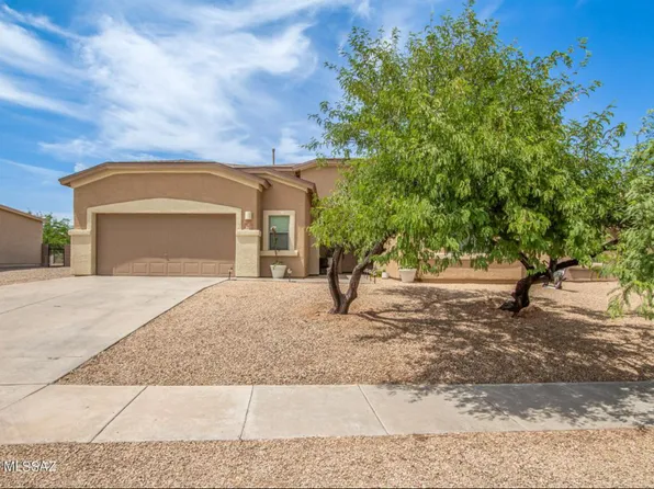 8417 W Benidorm Loop, Tucson, AZ 85757