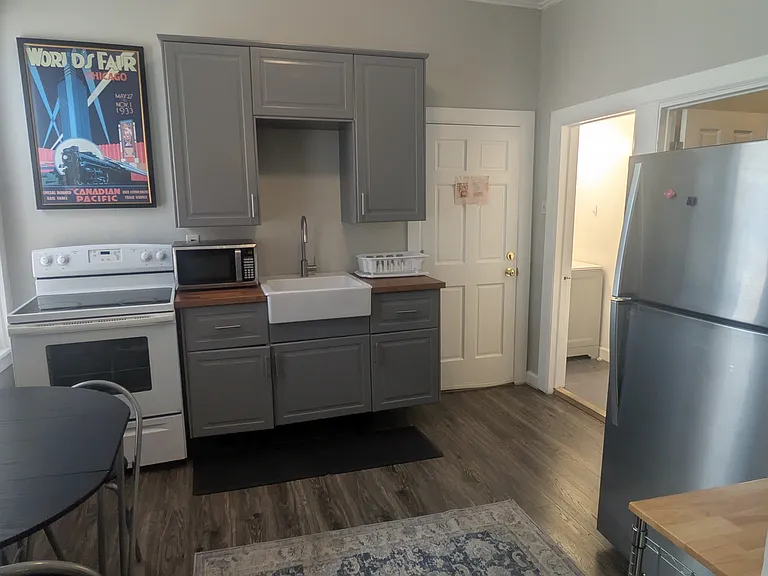 1629 W Beach Ave #2F — Photo 6