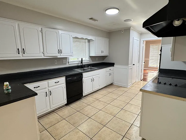 2302 Hawksmoor Pl — Photo 9