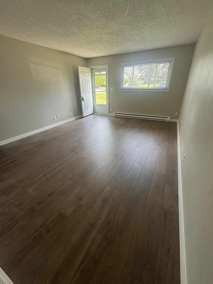 Unit Photo - 4837 Greenfield Dr #2