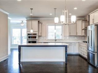 827 Stone Ridge Ln, Atlanta, GA 30324
