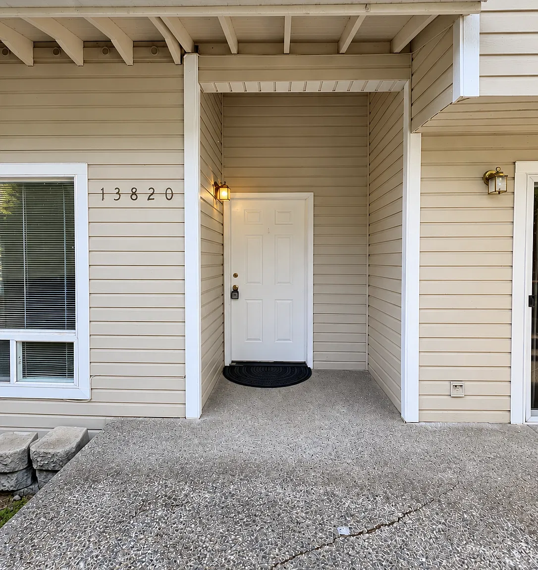 3 bed, 1700 sqft, $3,300 — Photo 2