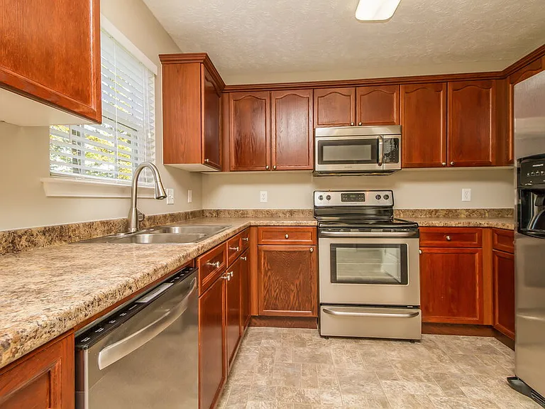 328 Slippery Rock Dr — Photo 6