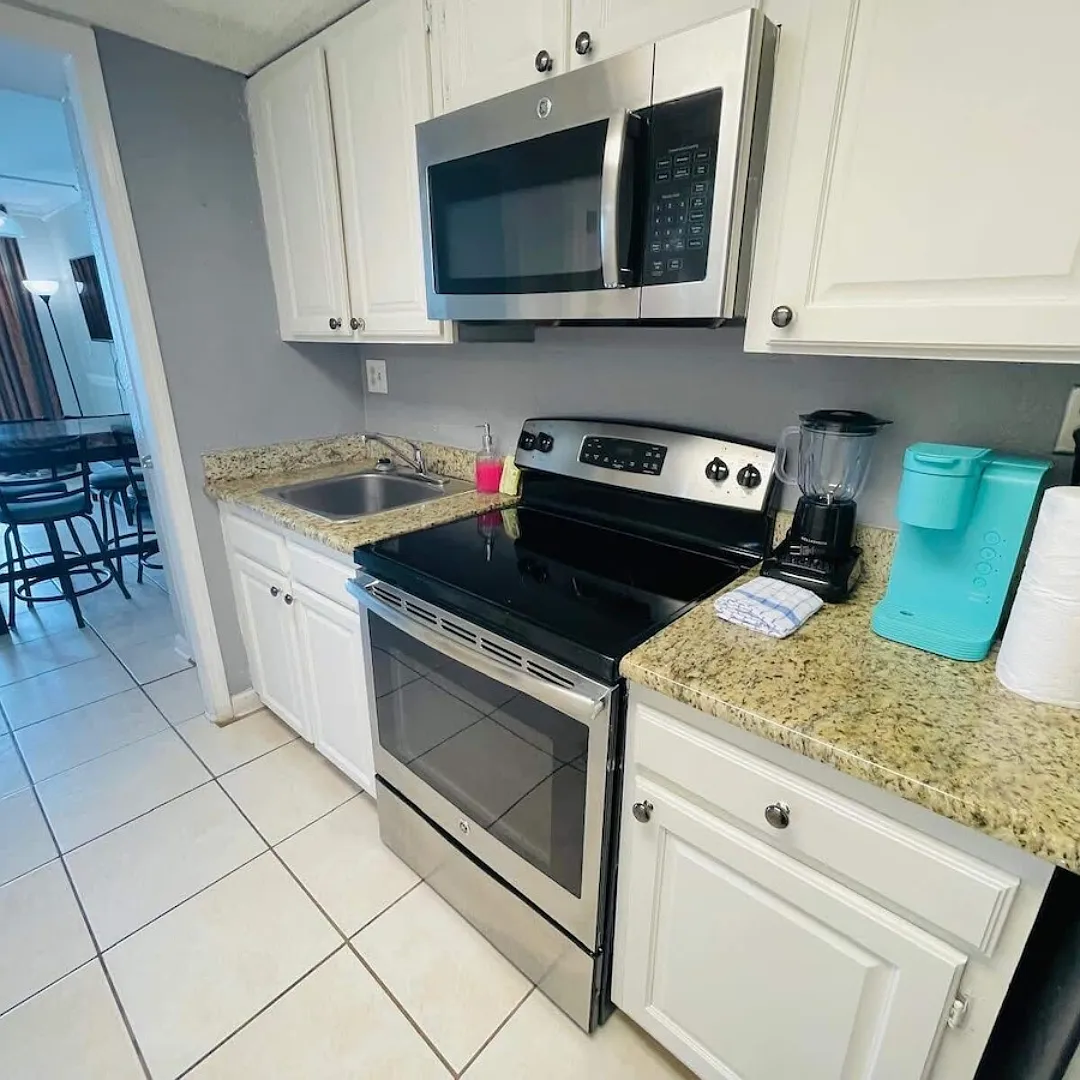 1 bed, 576 sqft, $1,800 — Photo 2