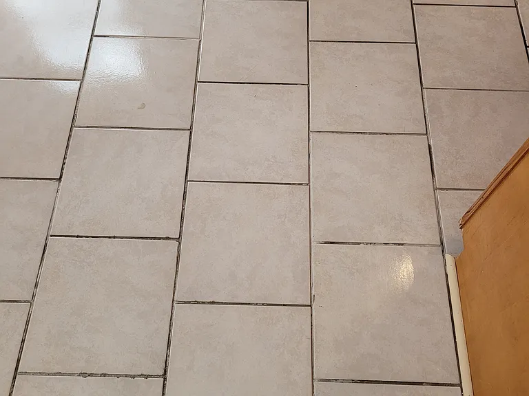 Kitchen tile
