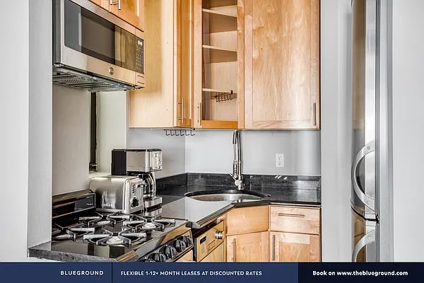 Rented by The Blueground | media 39