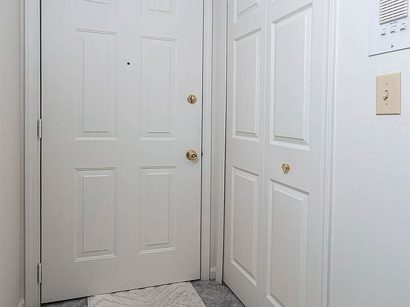 3rd image of 1660 River Rd APT 53