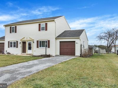 1607 Blue Jay Dr, Dover, PA, 17315