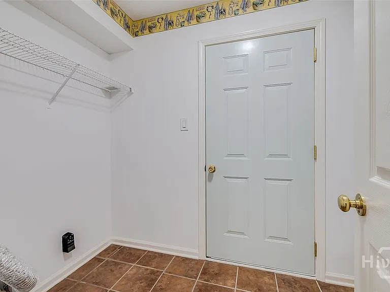 108 Village Lake Dr — Photo 26