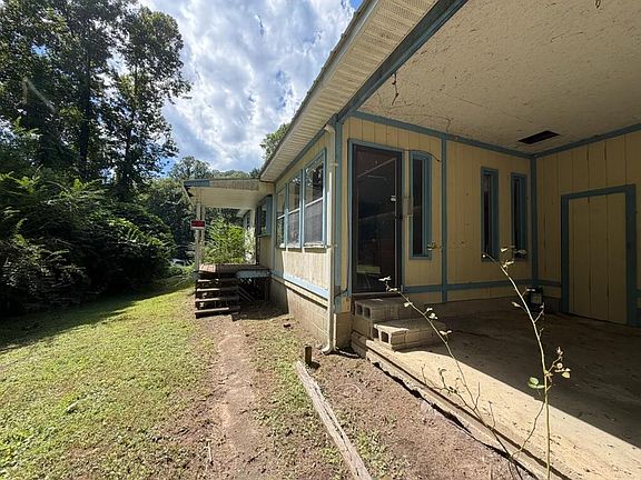 3rd image of 144 Lequire Rd