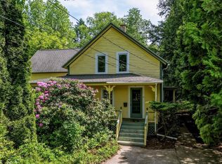 52 Baker St, Amherst, MA 01002
