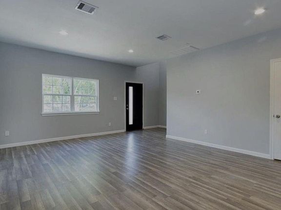 5th image of 3925 McKinley St