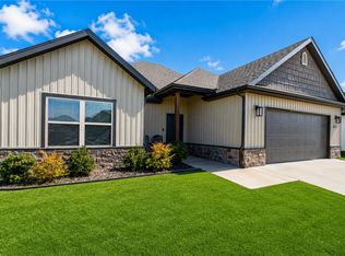 1010 Sunshine Ct, Centerton, AR 72719