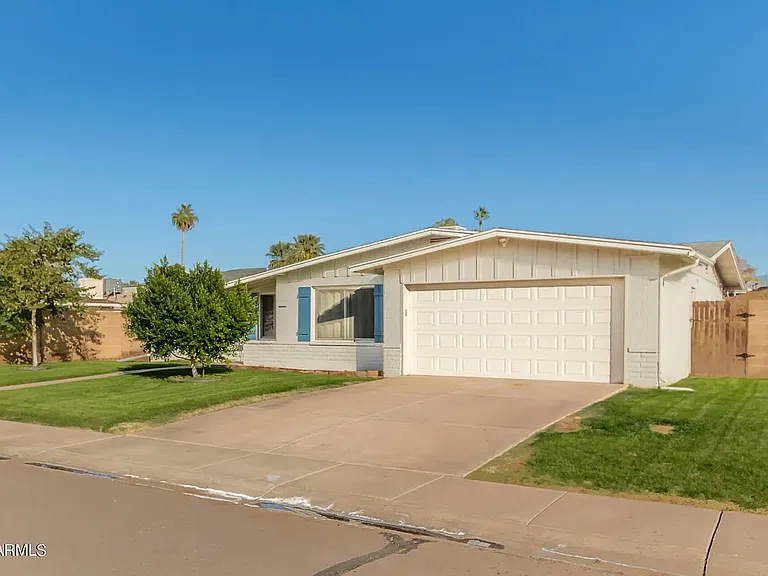 3215 S Kachina Dr — Photo 32