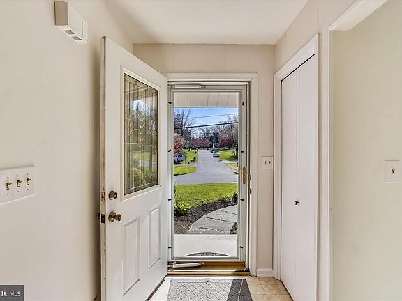4th image of 17901 Cliffbourne Ln