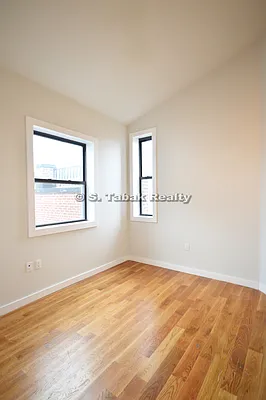 Rented by Sam Tabak | media 92