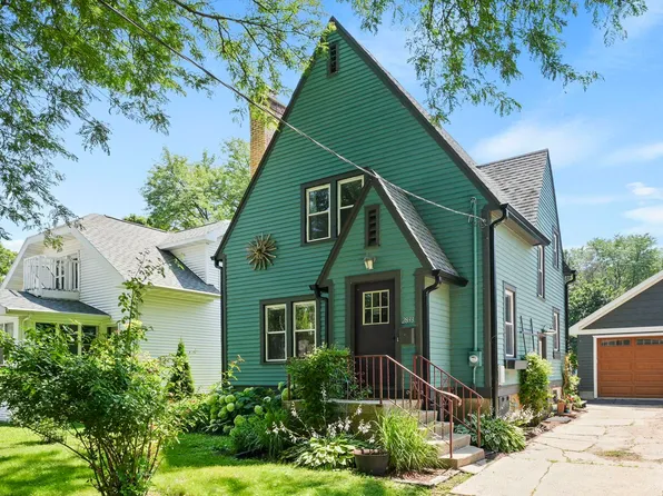 2833 Union St, Madison, WI 53704