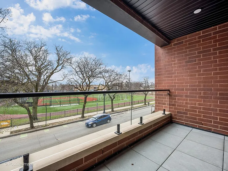 4713 N Clark St #401 — Photo 17