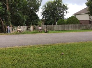 12421 Green Ridge Dr, Willis, TX 77318