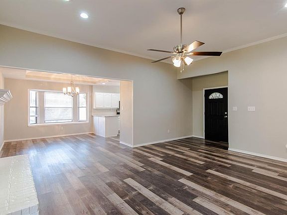 3rd image of 5207 Highridge Dr