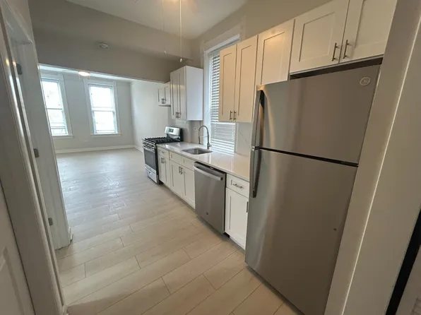 1441 W Cortez St #2F, Chicago, IL 60642