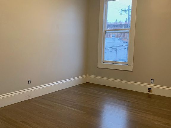 5th image of 126 Shotwell St