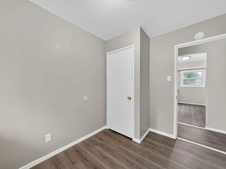 416 Crawford Rd — Photo 11