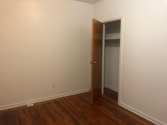 4th image of 1516 Beach Ave