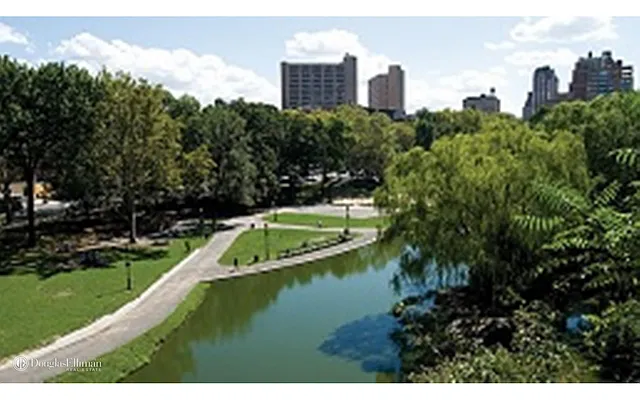 Rented by Douglas Elliman | media 16