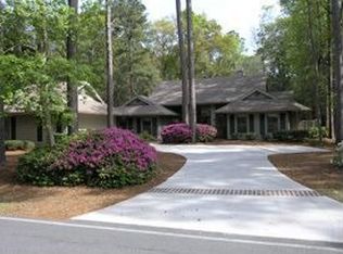 24 Pineland Rd, Hilton Head Island, SC 29926