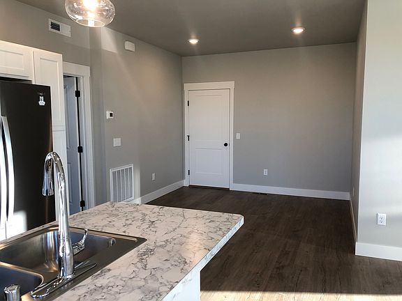 5th image of 1536 Mullowney Ln #3BQCKT