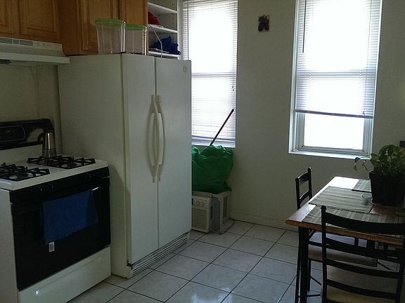 4th image of 3239 107th St