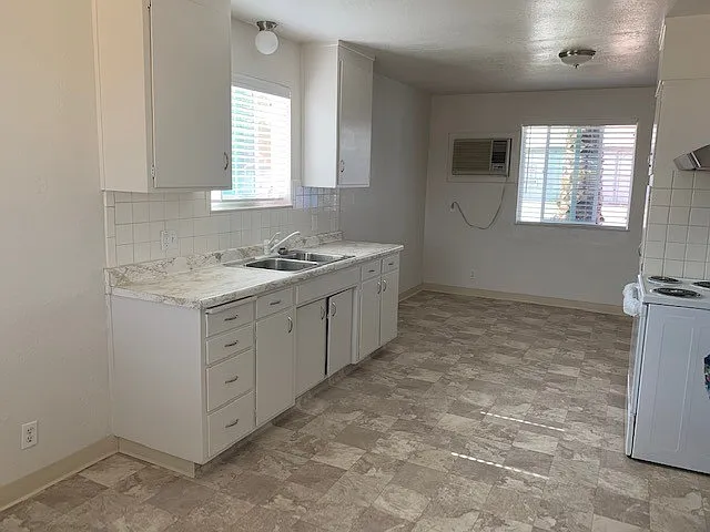 24365 S International Pkwy — Photo 5