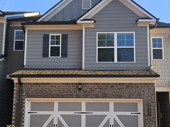 5627 Chickory Dr, Flowery Branch, GA 30542