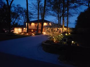 4279 Jennel Dr, Rockton, IL