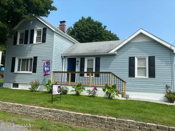 5 Donnelly Avenue, Mechanicville, NY 12118