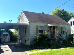 4021 Valley View Dr, Shively, KY 40216