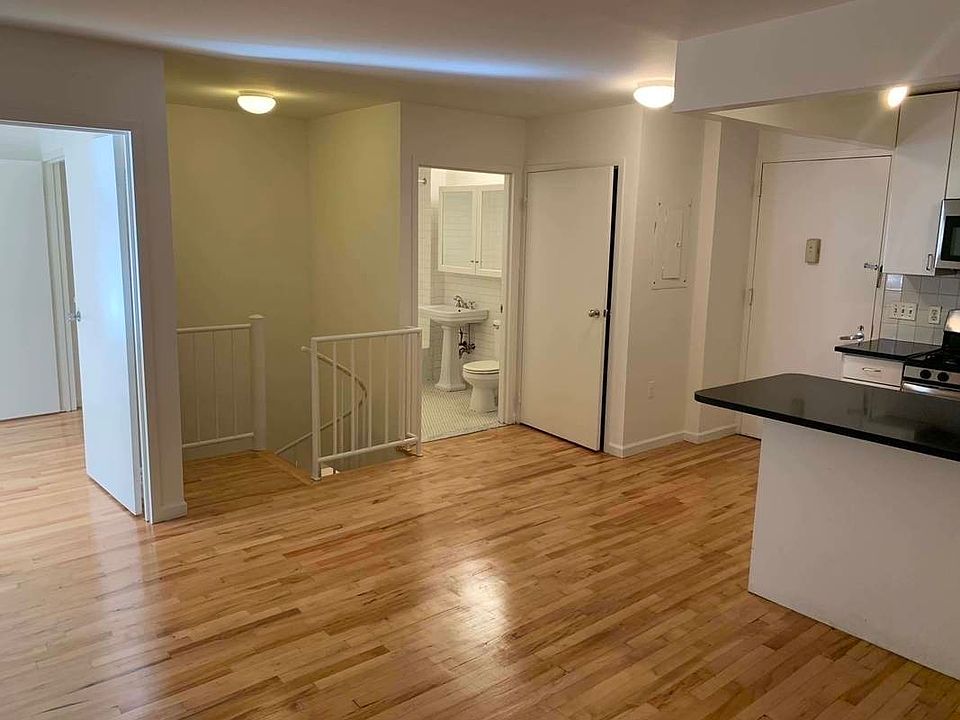 1st image of 190 E 7th St #118A