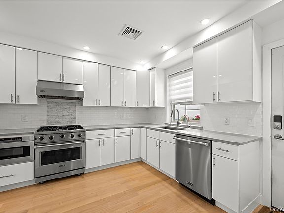 3rd image of 53-16 Concord Street
