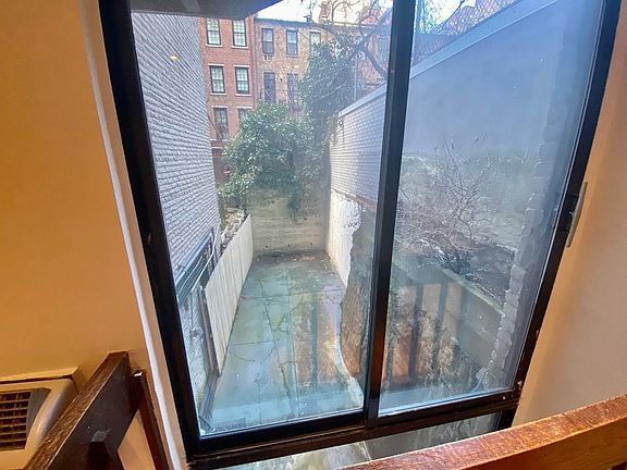 2nd image of 435 E 86th St APT Ge